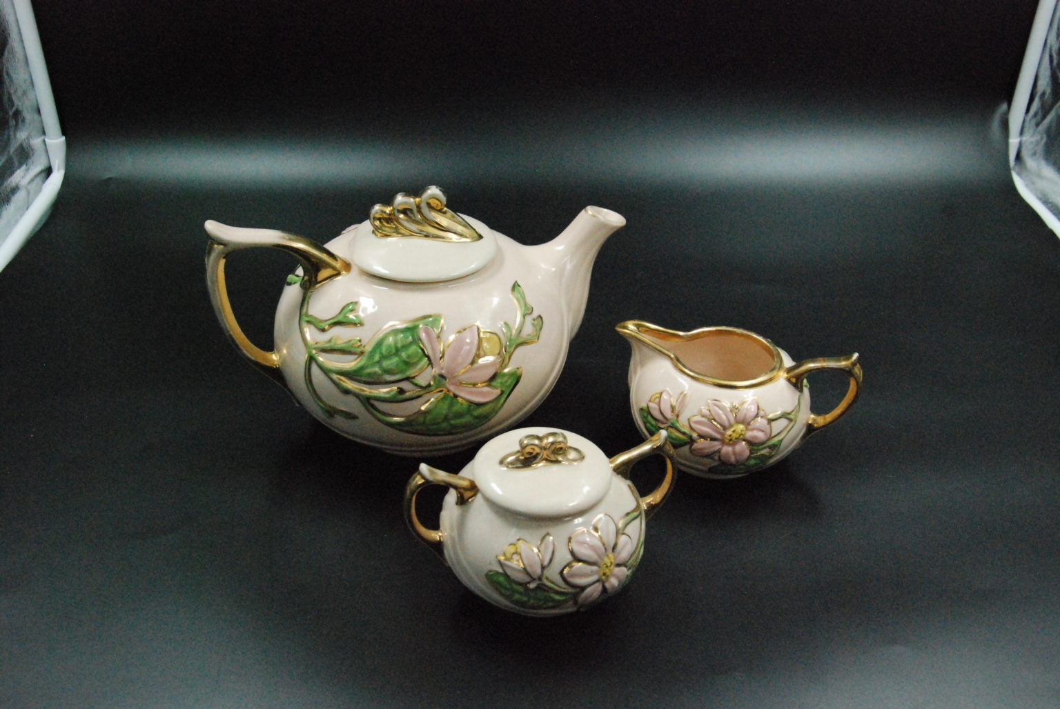 Hull Pottery Tea Set Sweetwater Antiques